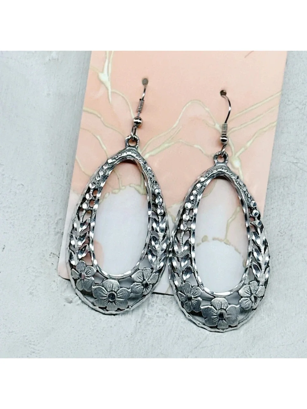 845mc. Pewtertone Floral Earrings Heavy